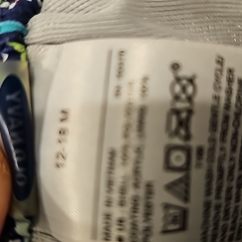 Old Navy swim shorts - Picture 6 of 8